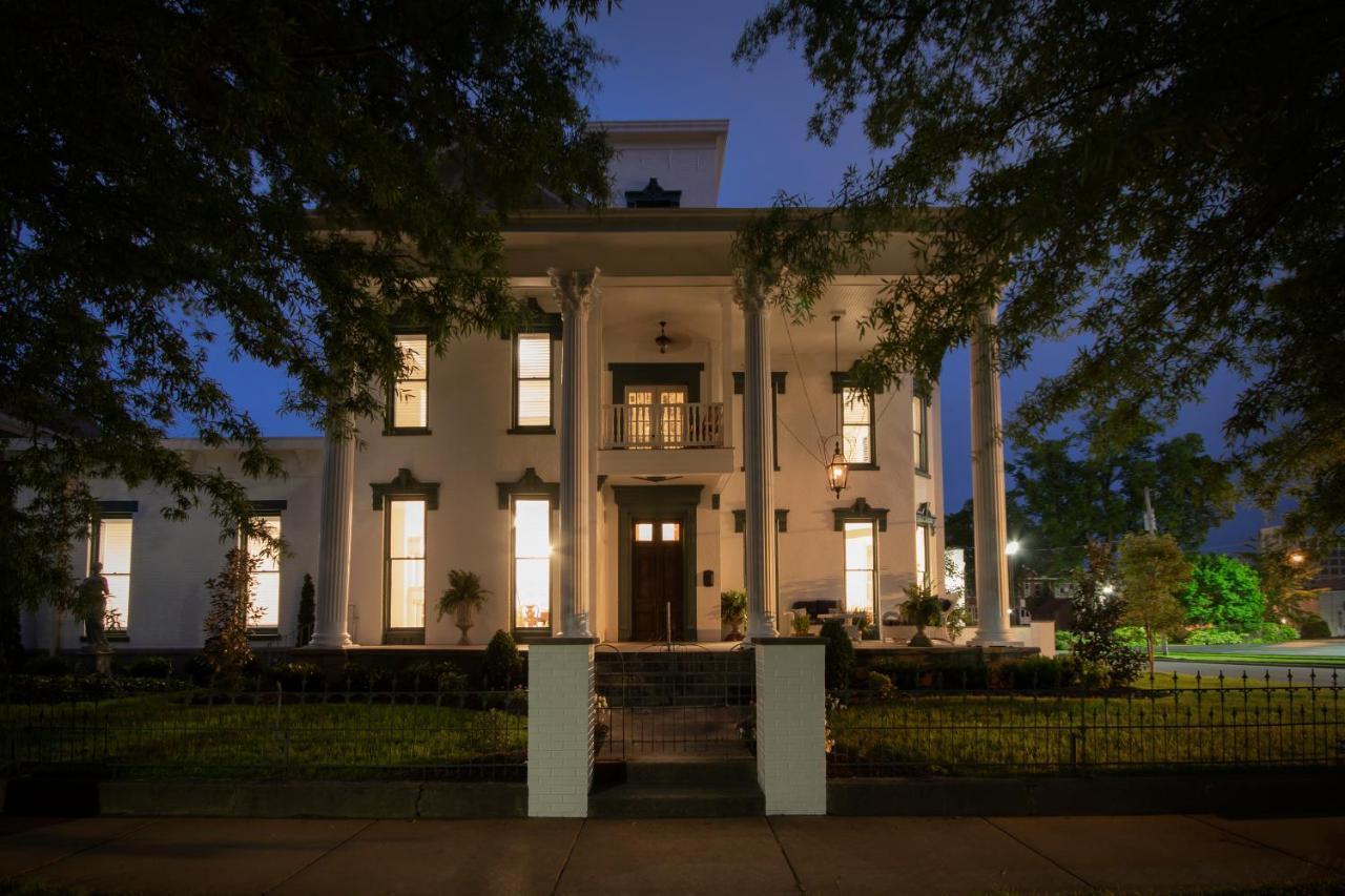 Belle Louise Historic Bed & Breakfast Падука Екстериор снимка