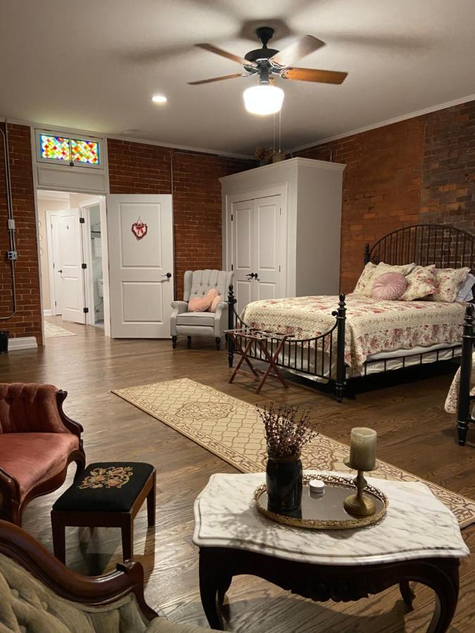 Belle Louise Historic Bed & Breakfast Падука Екстериор снимка