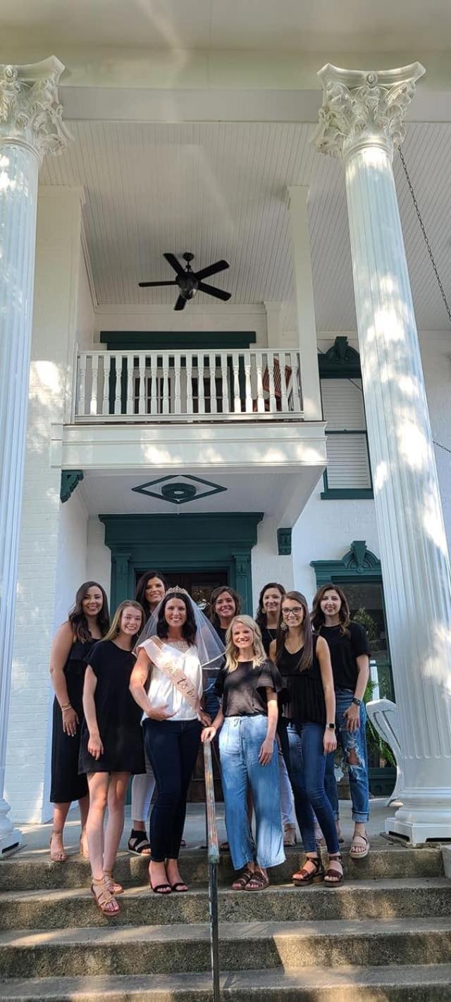 Belle Louise Historic Bed & Breakfast Падука Екстериор снимка