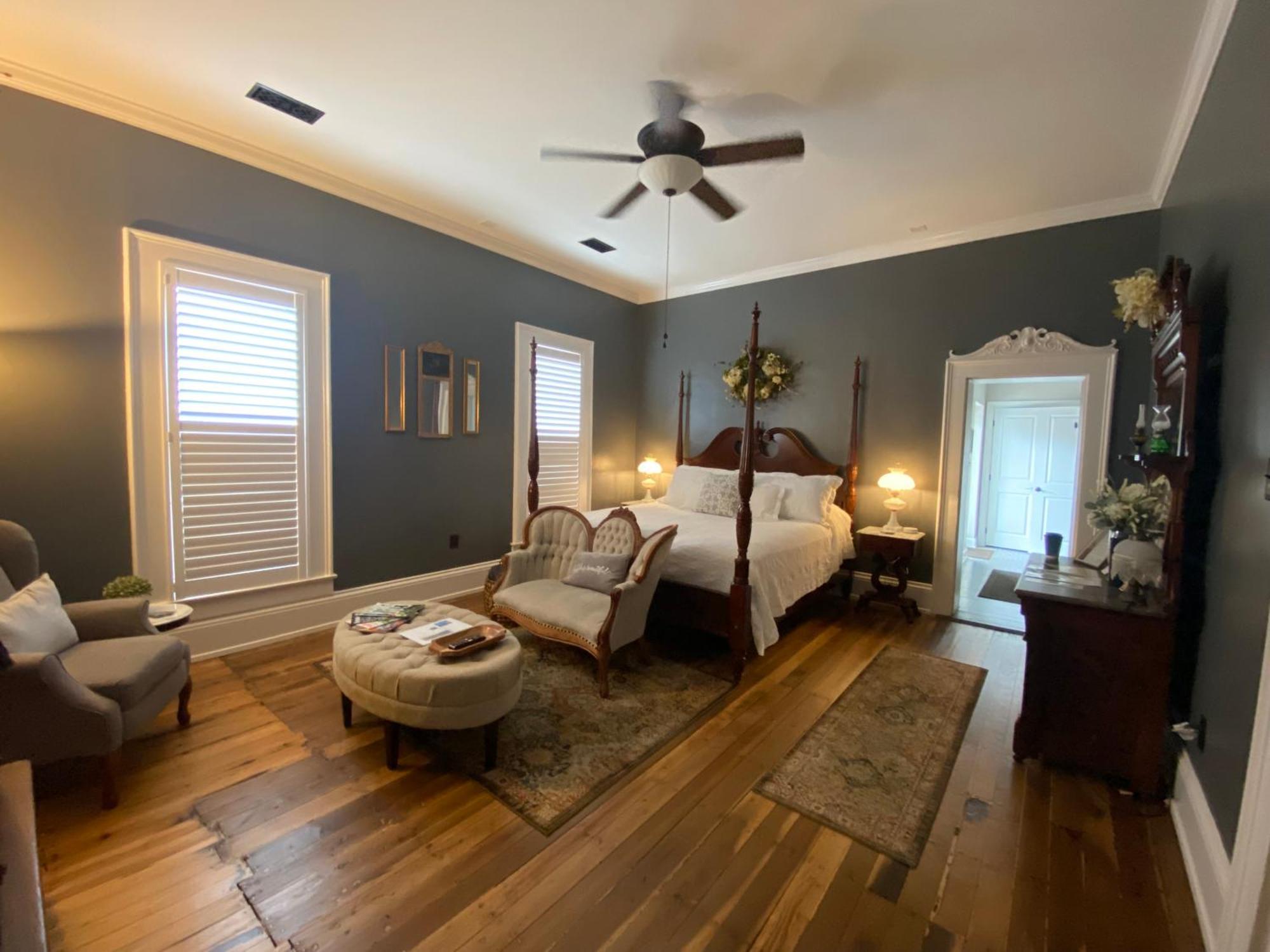 Belle Louise Historic Bed & Breakfast Падука Екстериор снимка