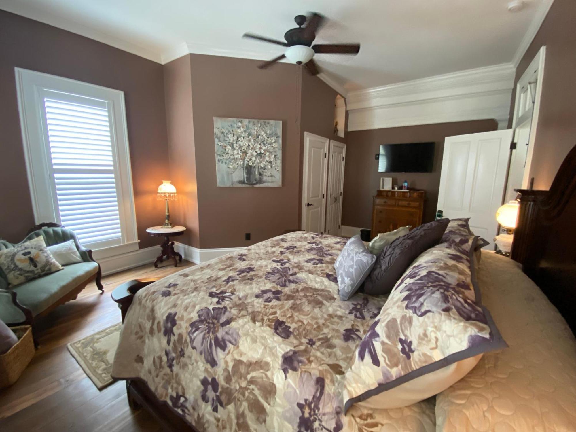 Belle Louise Historic Bed & Breakfast Падука Екстериор снимка